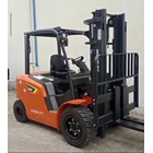 Forklift Electric Noblelift NP Series (2 - 3.5 Ton) – Tangguh di Segala Cuaca dengan Teknologi IPX4 1